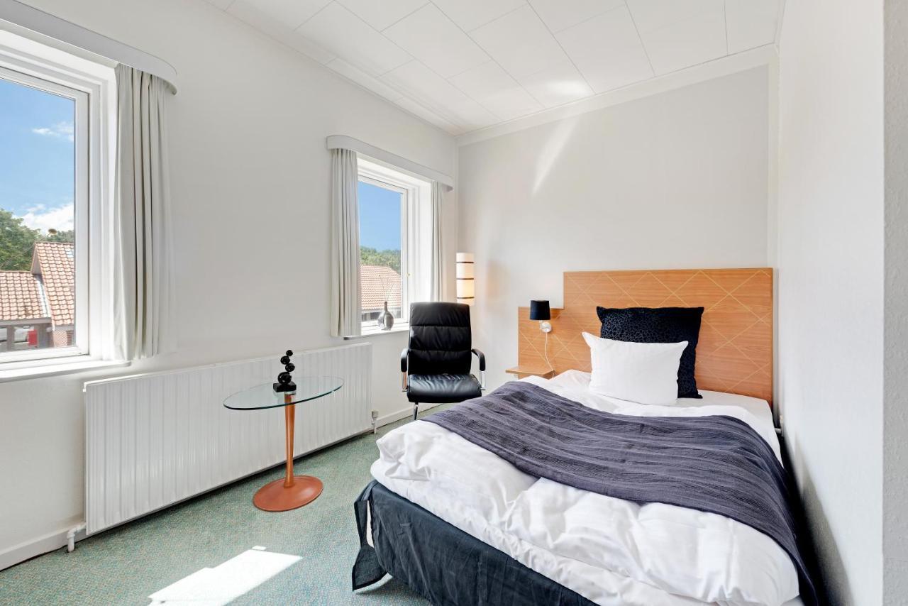 Hotel Jernbanegade Kibæk エクステリア 写真